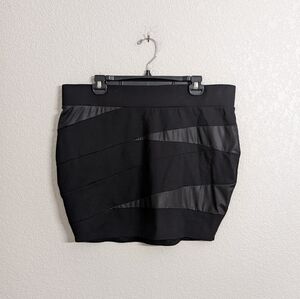 Torrid Black Bodycon Mini Skirt Plus Size 1X Chic Party Flattering Date Night